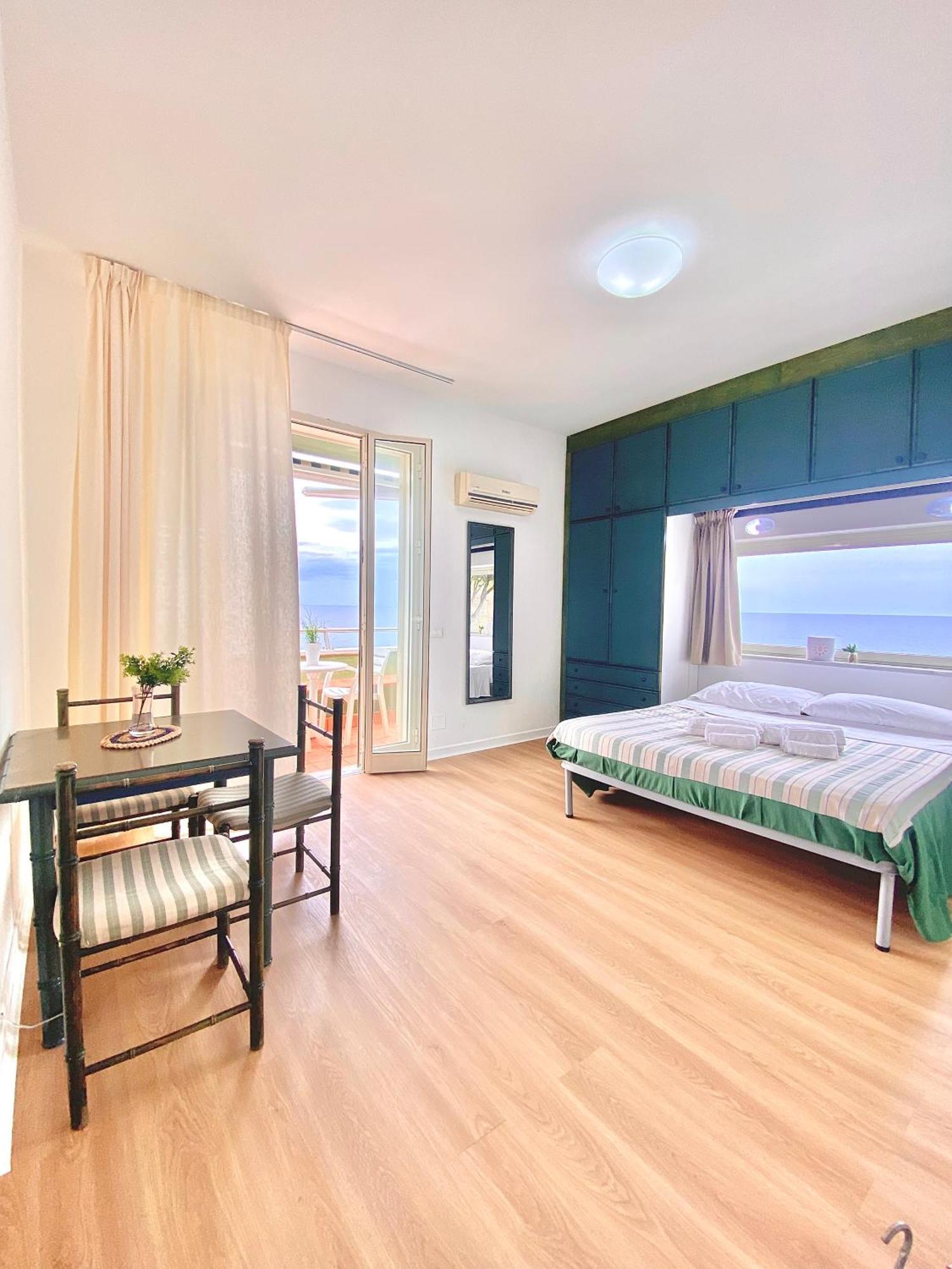 Апартаменты Seaside Oasis Чефалу Экстерьер фото